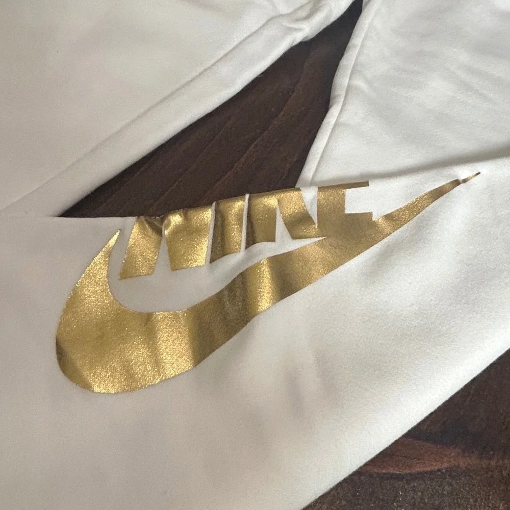 Nike Joggers Large White Metallic Gold Logo Fleece Sweatpants Athleisure Sporty